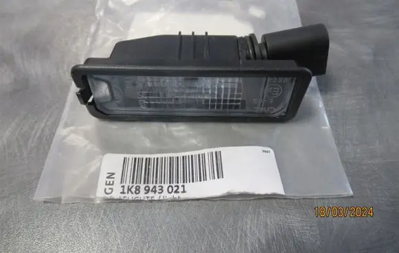 Volkswagen Golf VII Number plate light 1K8943021