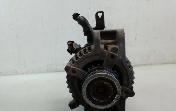 Toyota Avensis T250 Generator/alternator 270600G01184