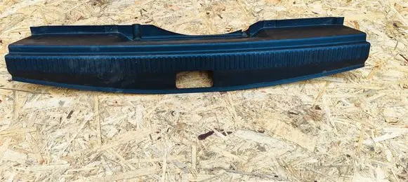 Trunk/boot sill cover protection