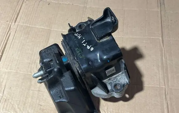 KIA Optima Engine mount bracket 21830A8000