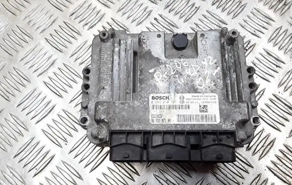 Peugeot 206 Engine control unit/module