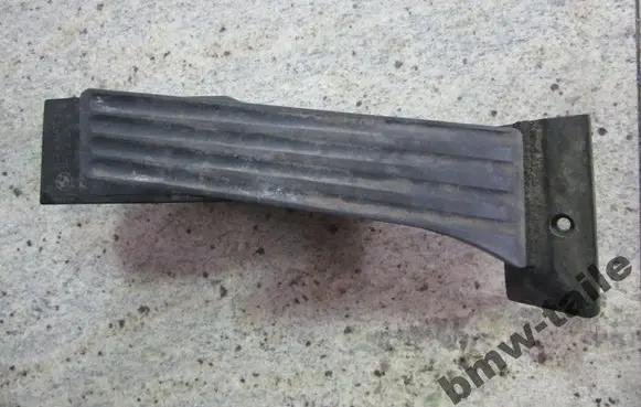 BMW X3 E83 Accelerator throttle pedal 6766930