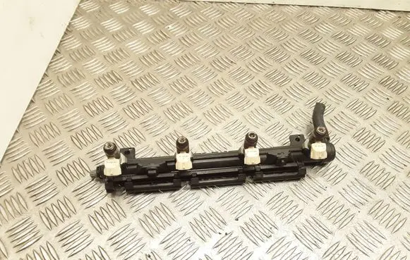 Volkswagen Golf V Fuel injectors set 036031AC 036971824A