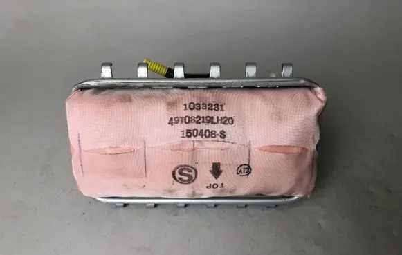 Subaru Outback Passenger airbag 1033231 150408S 49T08219LH20