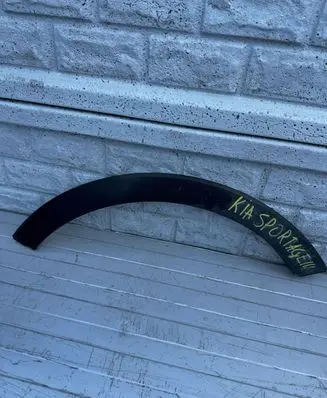 KIA Sportage Front arch trim sddgjkkjfGEEK