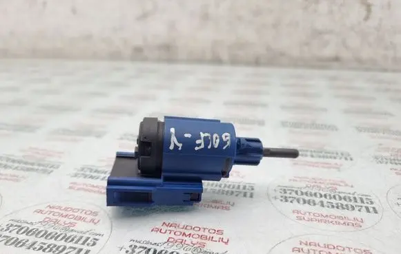 Volkswagen Golf IV Brake pedal sensor switch 1J0927189