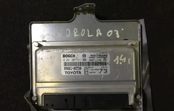 Toyota Corolla E120 E130 Engine control unit/module 0261207411