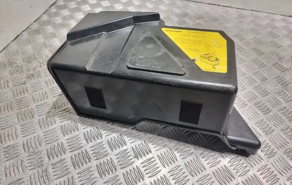 Volvo S60 Battery box tray cover/lid 8622335