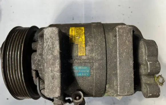 Volvo XC90 Air conditioning (A/C) compressor (pump) 8708581