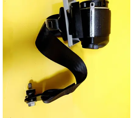 Fiat Panda II Rear seatbelt 33031765