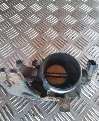 Ford Focus Throttle valve XS4UBE 98101328 988F9B989