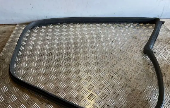 Hyundai Santa Fe Front door rubber seal 72359
