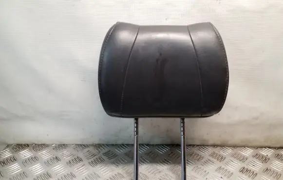 Jeep Grand Cherokee (WJ) Front seat headrest 