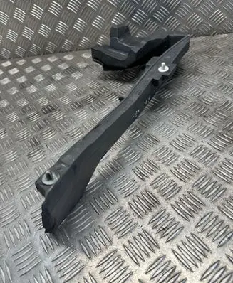 Porsche Macan (95B) Fender foam support/seal 95b823731A