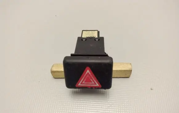 Audi A4 S4 B5 8D Hazard light switch 8E0941509