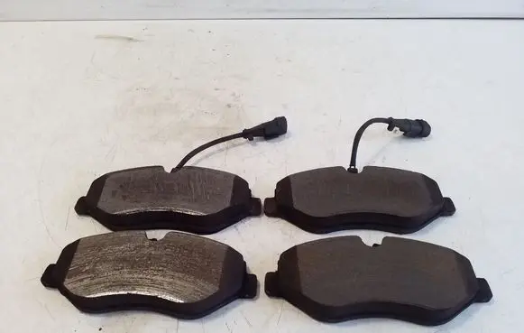 Iveco Daily 6th gen Brake pads (front) 