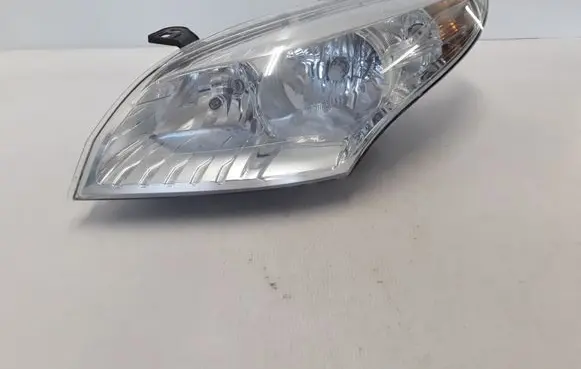 Renault Megane III Headlight/headlamp 260600017R