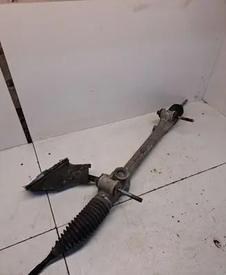 Toyota Yaris Steering rack 630314115