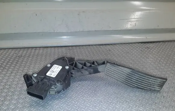 Opel Insignia A Accelerator throttle pedal 6PV00976500 13237352