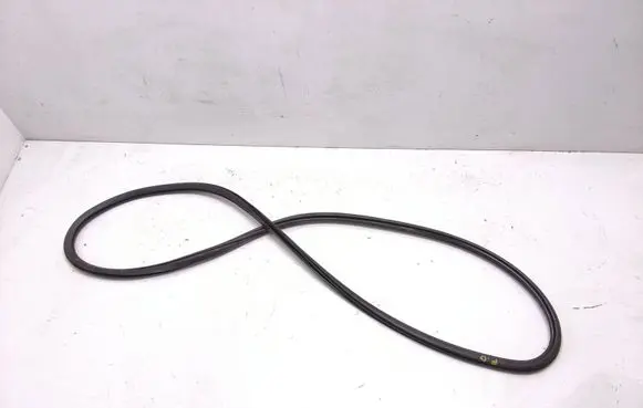 Volvo S90, V90 Front door rubber seal