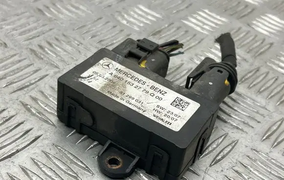 Mercedes-Benz B W245 Glow plug pre-heat relay A6401532779 05062009 51299031