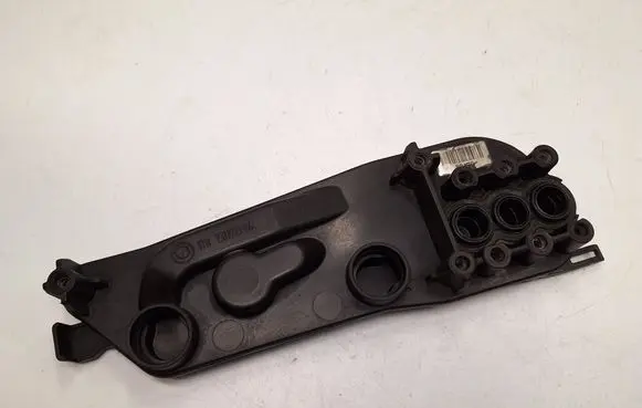 BMW 5 E60 E61 Radiator mount bracket 17117507973