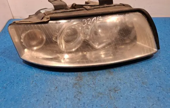 Audi A4 S4 B6 8E 8H Headlight/headlamp