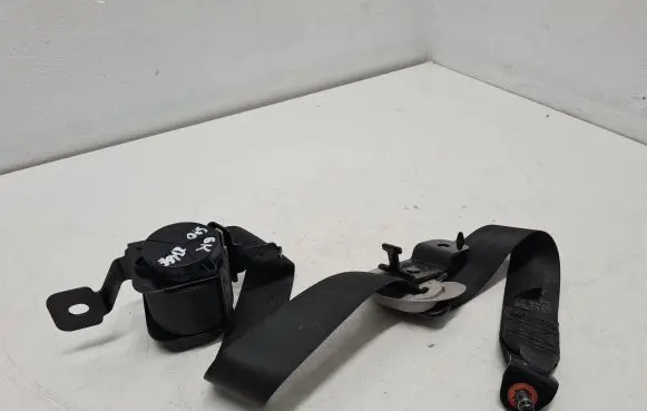 KIA Sportage Rear seatbelt 898103U200ED