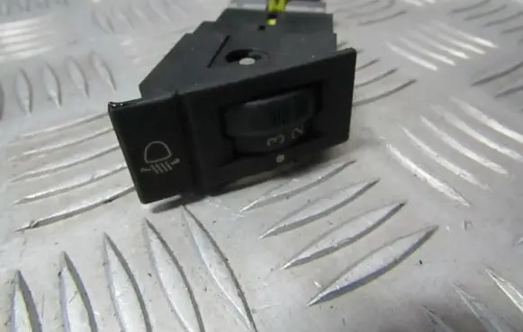 Peugeot 406 Headlight level height control switch