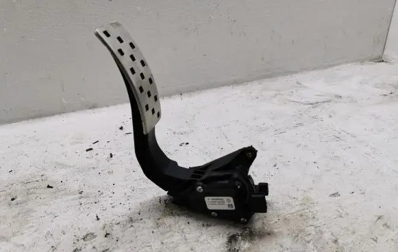 Renault Captur Accelerator throttle pedal 180026380R