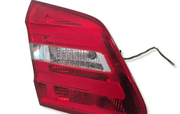 Mercedes-Benz B W246 W242 Tailgate rear/tail lights A2469066300 607701 YAP4018511