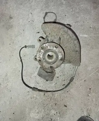 Peugeot 607 Front wheel hub