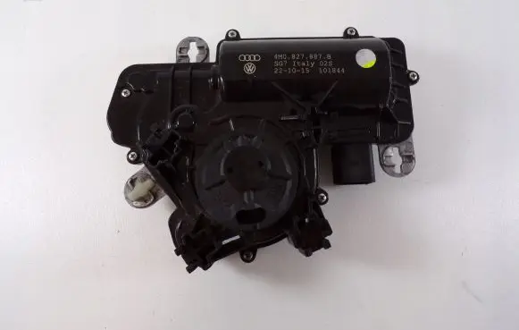 Audi Q7 4M Rear door soft close latching motor 4M0827887B