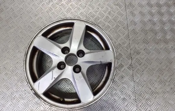 Toyota Corolla Verso AR10 R15 alloy rim 