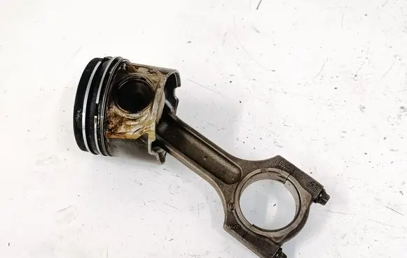 BMW X5M E70 Piston with connecting rod