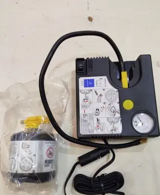 Mercedes-Benz C W205 Tire air pump compressor A0005832102