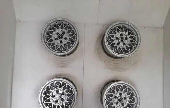 Opel Omega B1 R15 alloy rim 90343345