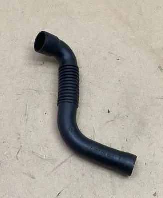 Audi A4 S4 B7 8E 8H Intercooler hose/pipe 03G103426B 03G103493Q