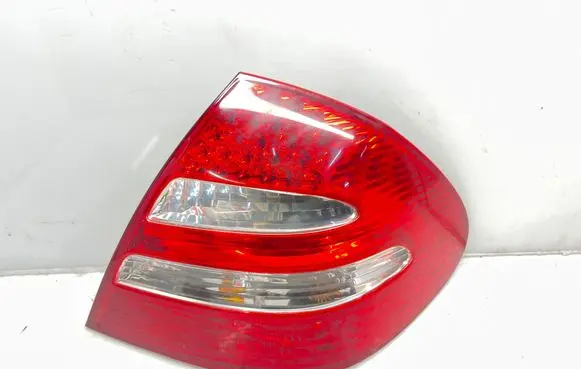 Mercedes-Benz E W211 Rear/tail lights A2118200664