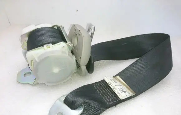 Toyota Corolla Verso AR10 Third row seat belt 735700F010C0