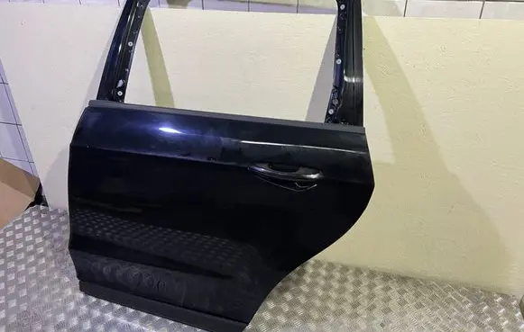 Rear door