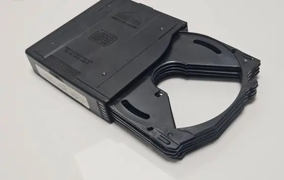 BMW 3 E90 E91 CD/DVD changer 8364931