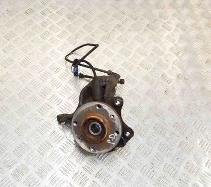 Peugeot 2008 I Front wheel hub