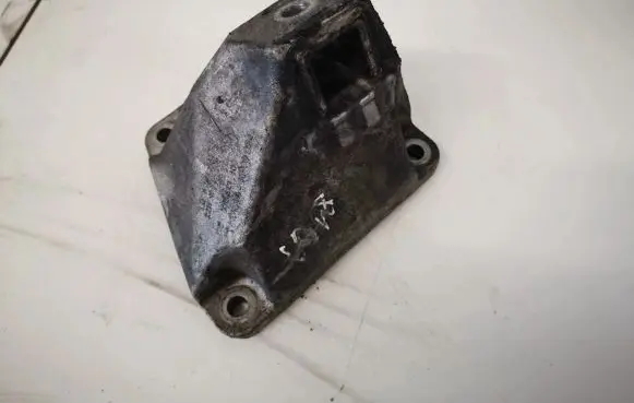 BMW 5 GT F07 Engine mounting bracket 6795958 6781242