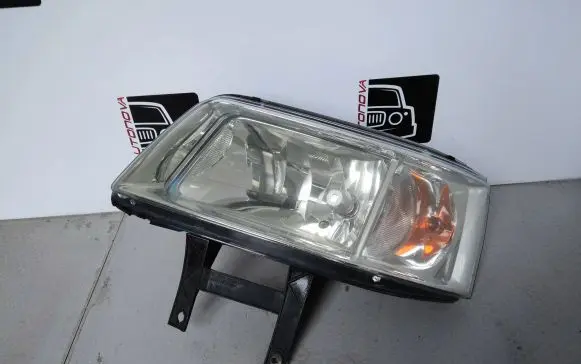 Volkswagen Transporter - Caravelle T5 Headlight/headlamp 7H1941015J 0301191301 OEM