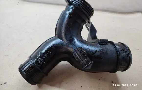Audi Q7 4L Intercooler hose/pipe 7L6145795
