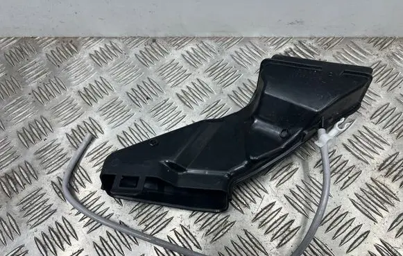 BMW 7 G11 G12 Cabin air duct channel 7357249