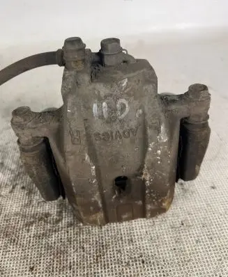Toyota Prius (XW20) Front brake caliper