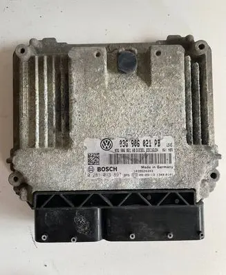 Volkswagen Touran I Engine control unit/module 03G906021PB 0 281 013 897 03G 906 021 AB