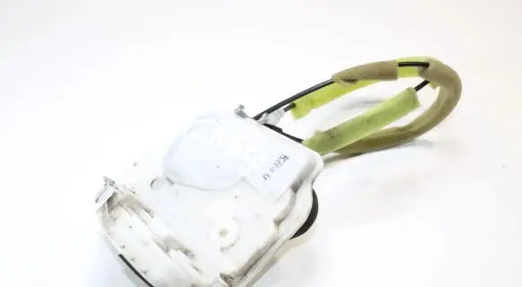 Mazda 3 II Rear door lock